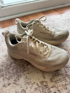 Brooks Womens Trace 4 Running Shoes Size 8.5